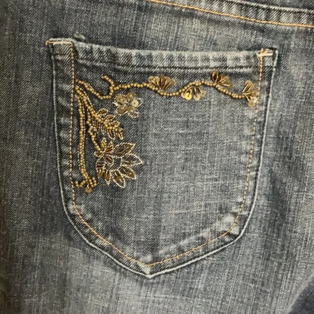 Chico’s Platinum Denim Jeans - Size 1.5, or 10 - Picture 7 of 10